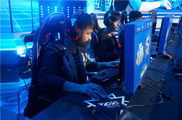 TGA冬季赛现场图集：CF主舞台激烈厮杀