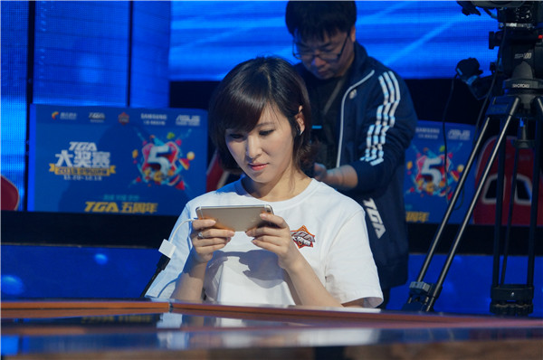 TGA现场图集：美女明星齐聚德州扑克