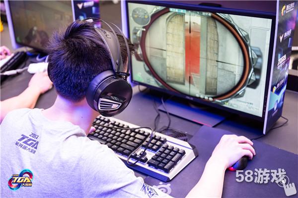 2018TGA大奖赛重庆站CF比赛图集:全神贯注只