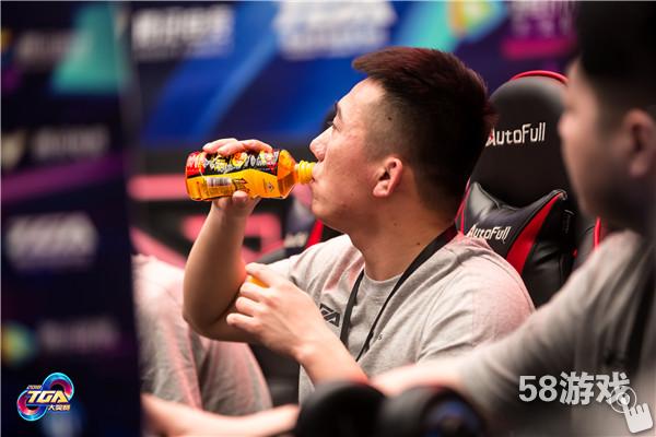 2018TGA大奖赛重庆站CF比赛图集:全神贯注只