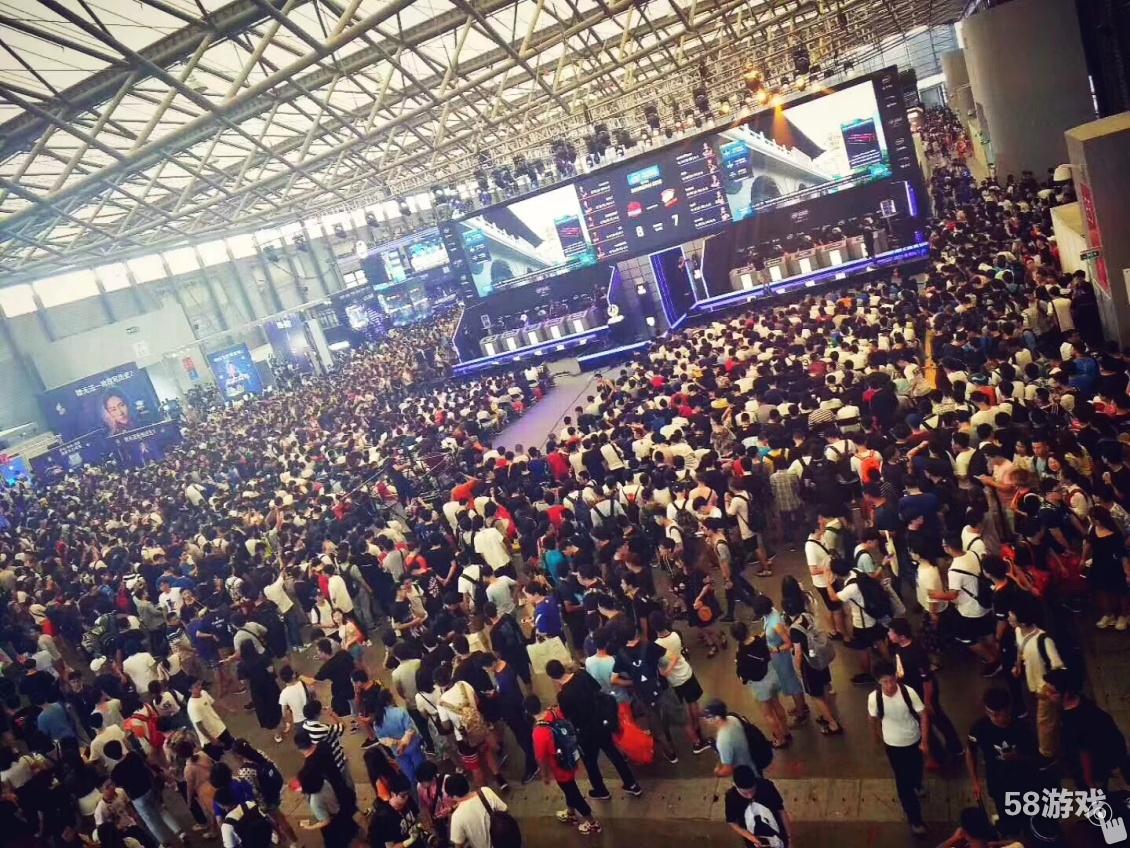 战队专用电竞椅,维齐打造奔驰S系的舒适感!20